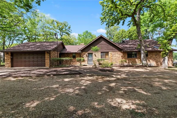 $1,050,000 | 1611 Emma Drive, Tool, TX 75143