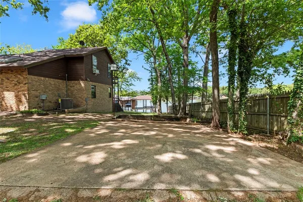 $1,050,000 | 1611 Emma Drive, Tool, TX 75143