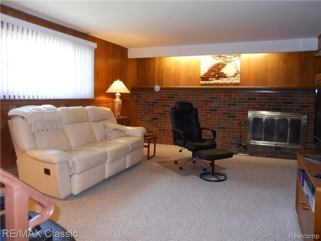 746 Lynndale Drive Rochester, MI 48309 - Photo 17 of 24 DSCN2347.JPG