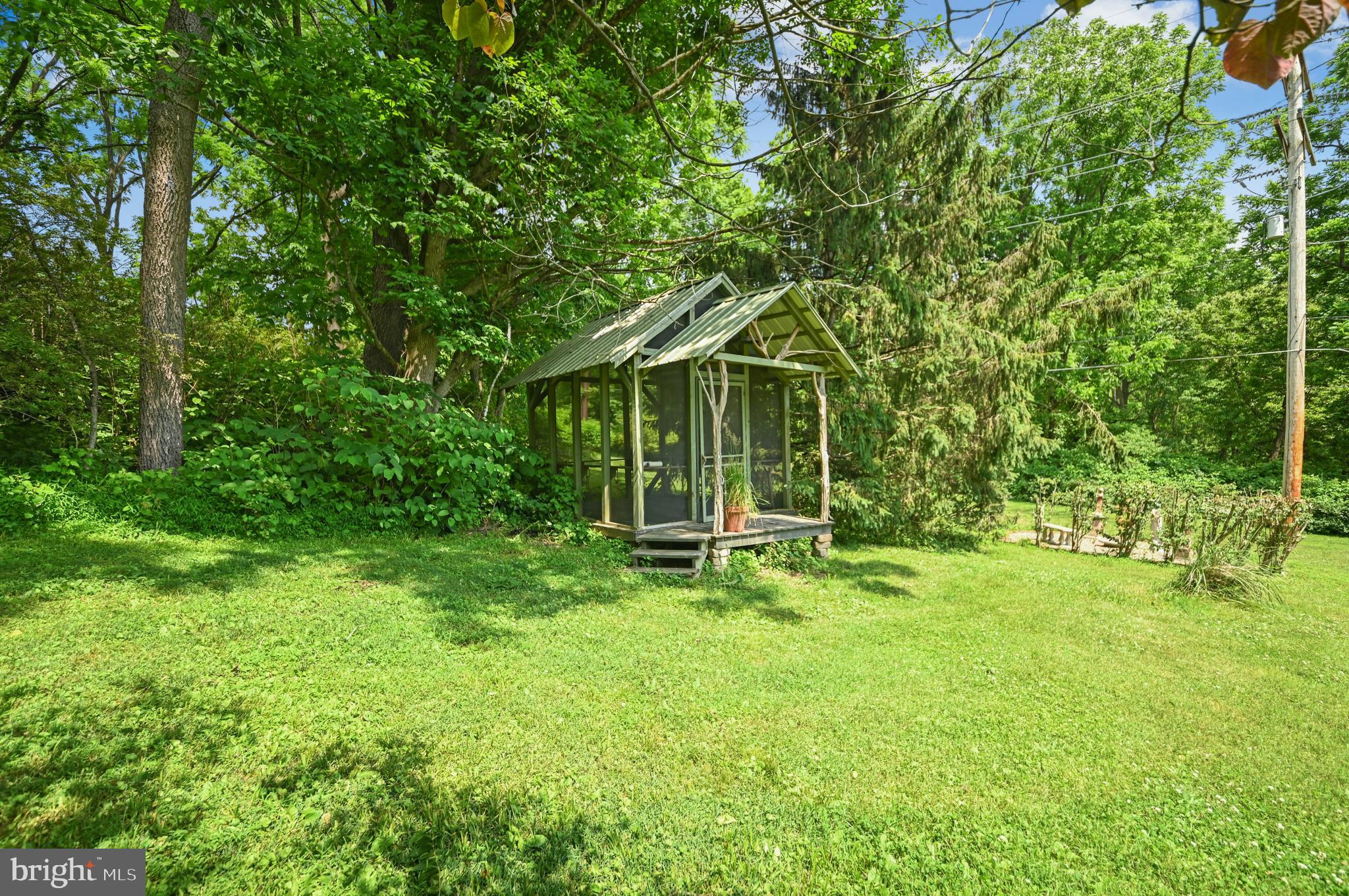 1867 Old Mill Road Bethlehem, PA 18015 - Photo 33 of 36