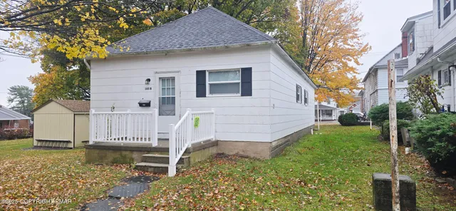 $1,250 | 105 North Broadway, Wind Gap, PA 18091