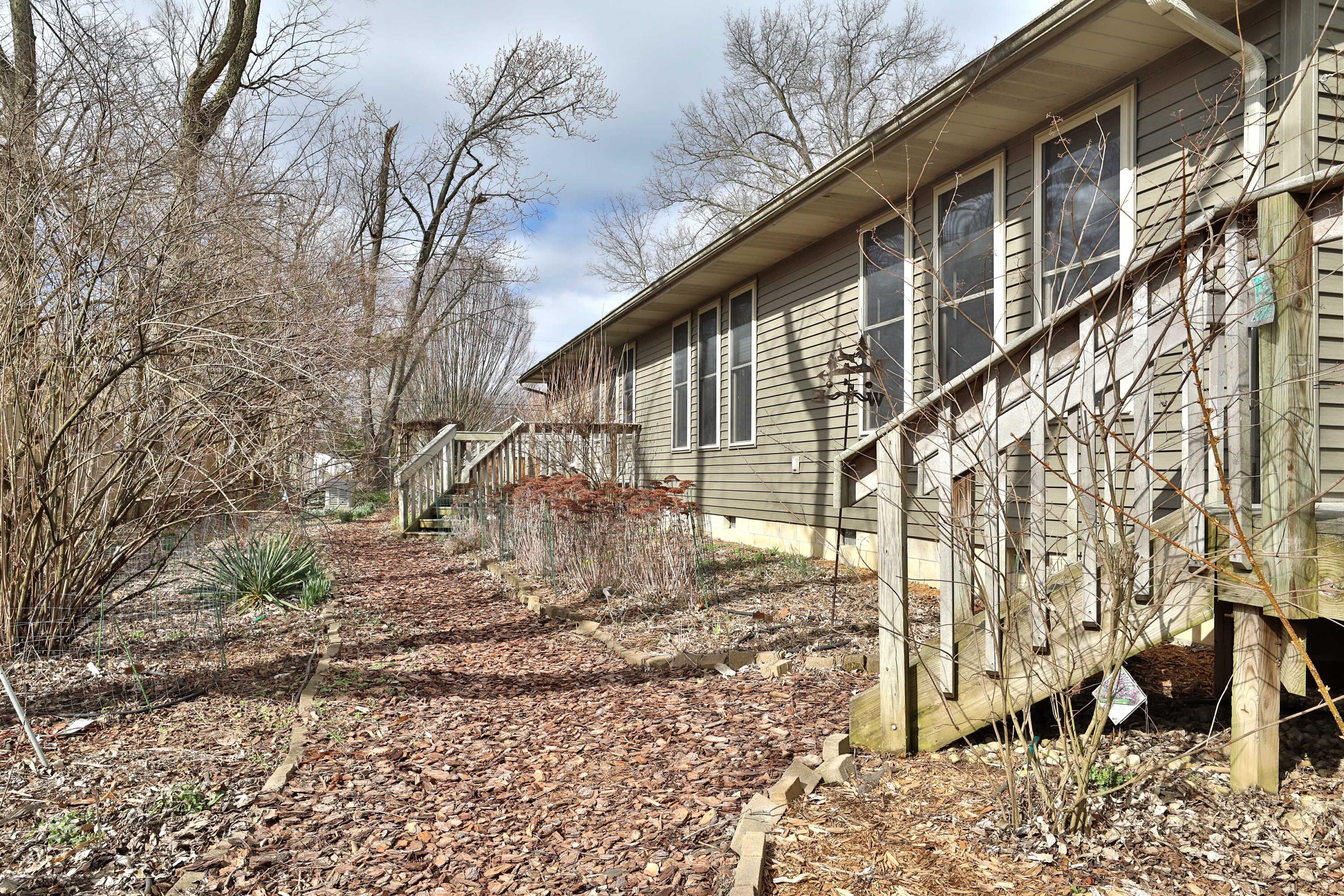 5892 Linworth Road Columbus, OH 43085 - Photo 57 of 68 5892-Linworth-57