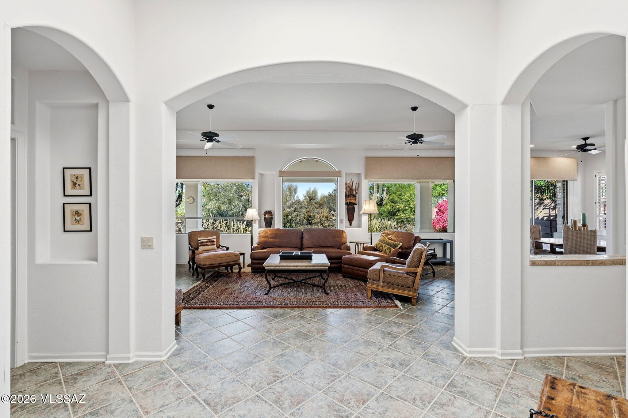 5323 North Ridge Spring Place Tucson, AZ 85749 - Photo 8 of 45 Living Room