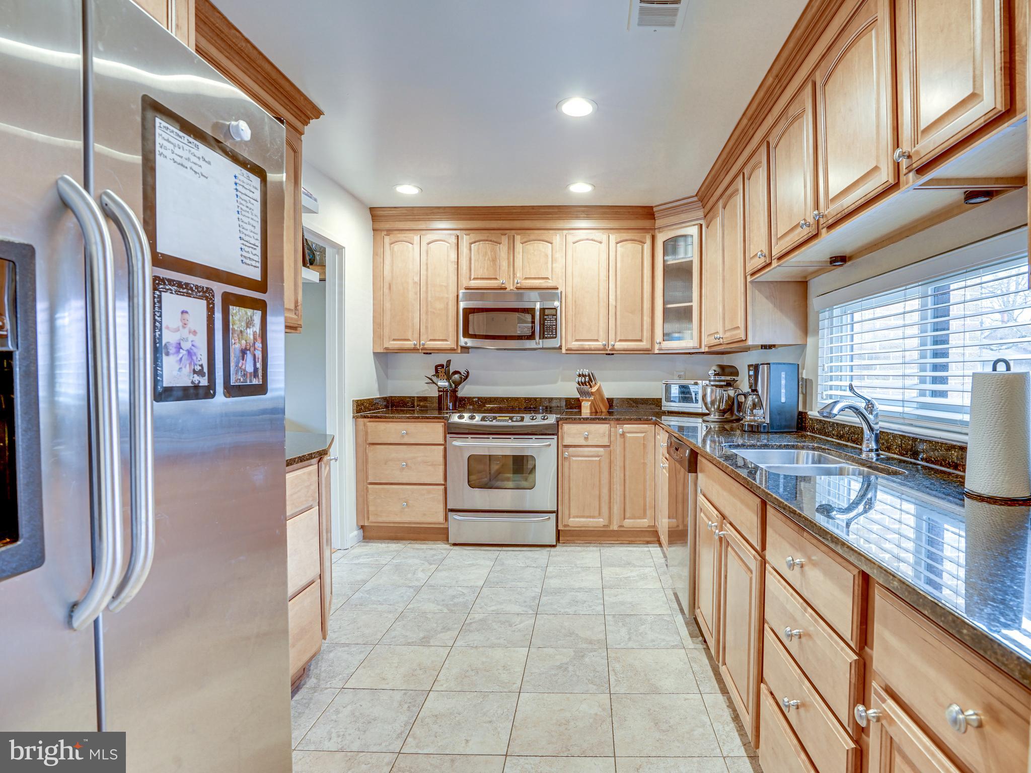 11752 Indian Ridge Road Reston, VA 20191 - Photo 10 of 47