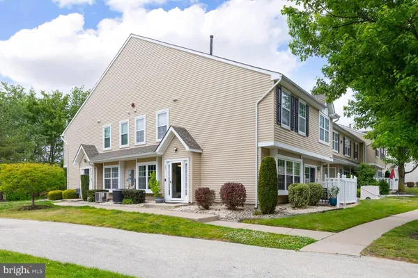 $320,000 | 701 Tanglewood Drive, Sicklerville, NJ 08081