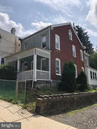 $2,600 | 247 Green Lane, Philadelphia, PA 19128