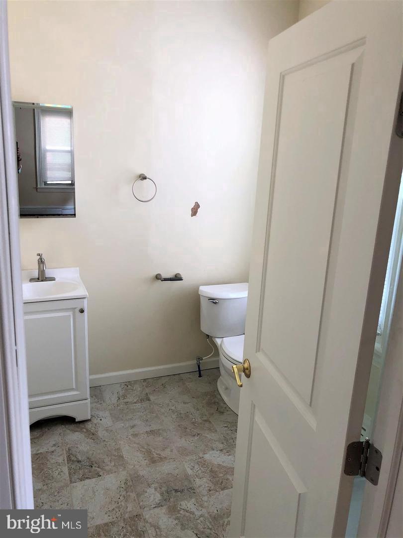 247 Green Lane Philadelphia, PA 19128 - Photo 13 of 19