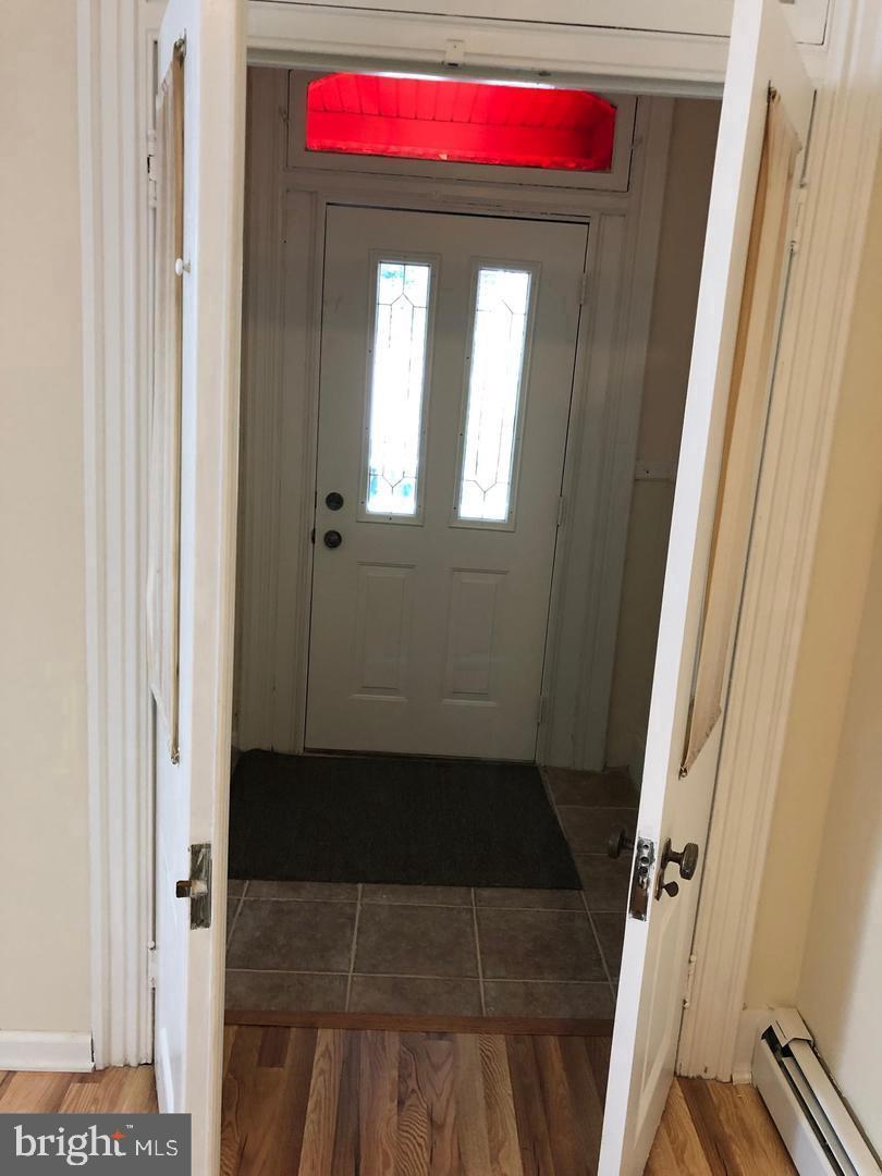 247 Green Lane Philadelphia, PA 19128 - Photo 3 of 19