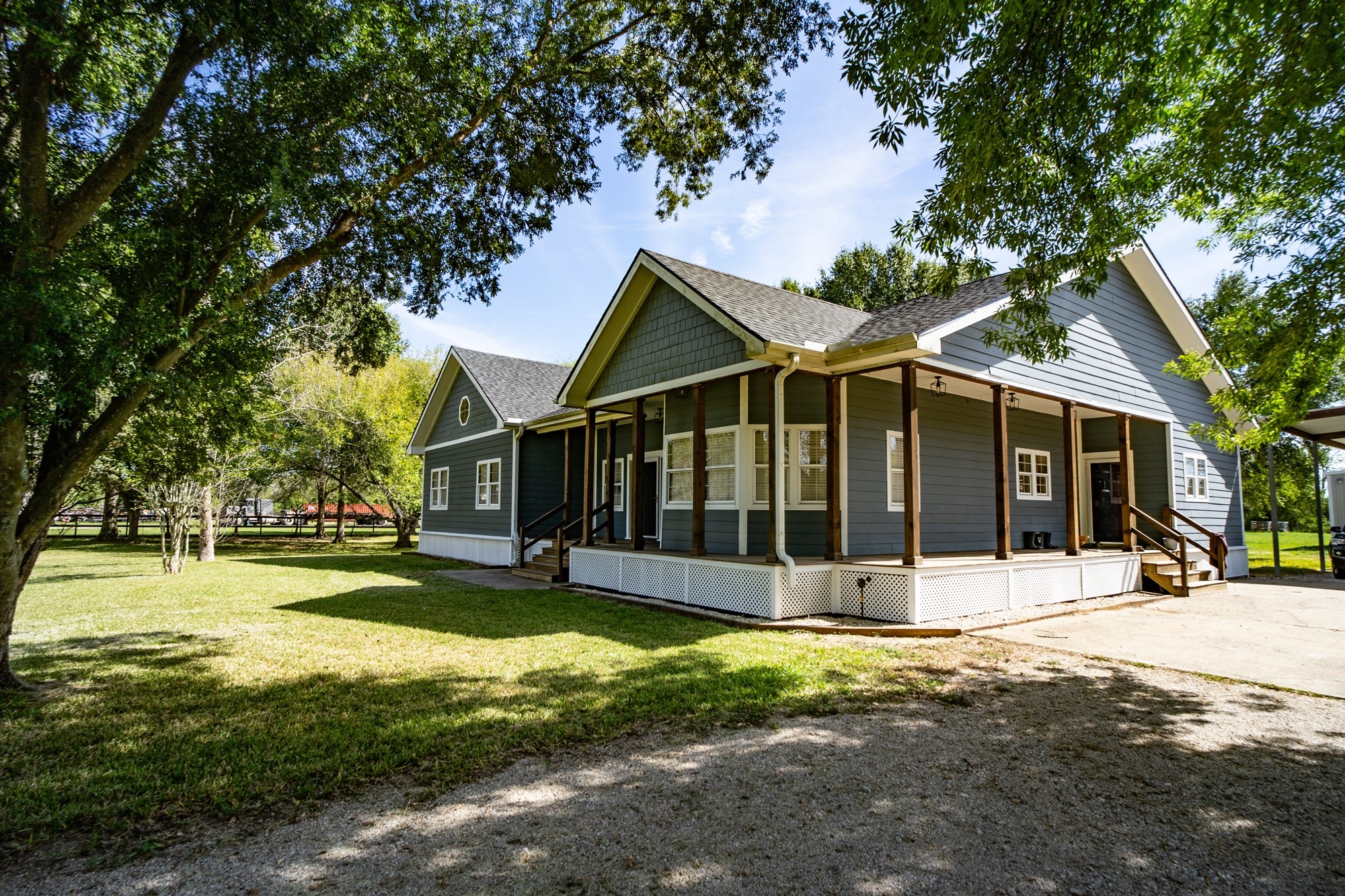 1302 Southfork Lane Rosharon, TX 77583 - Photo 2 of 22