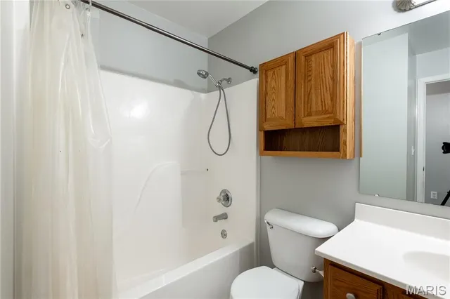 $224,900 | 913 Crestview Lane, Perryville, MO 63775