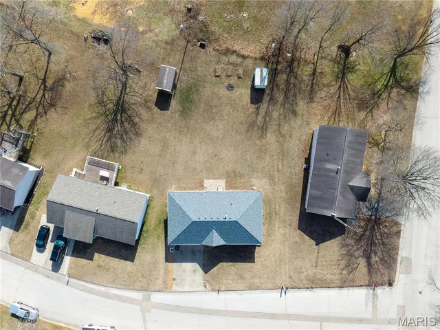 $224,900 | 913 Crestview Lane, Perryville, MO 63775