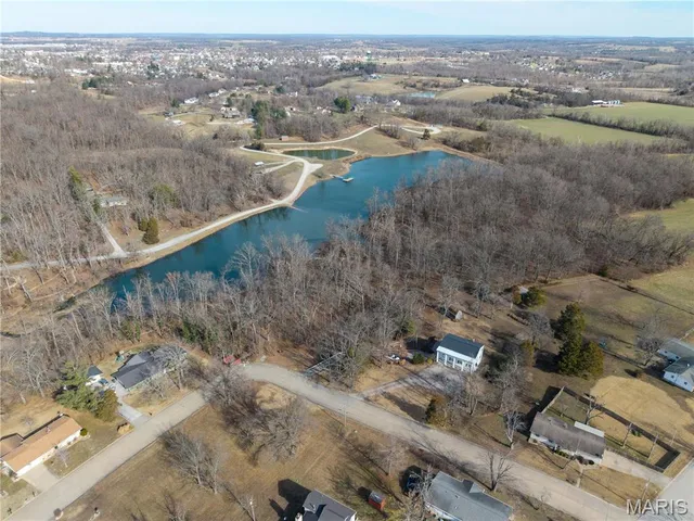 $224,900 | 913 Crestview Lane, Perryville, MO 63775