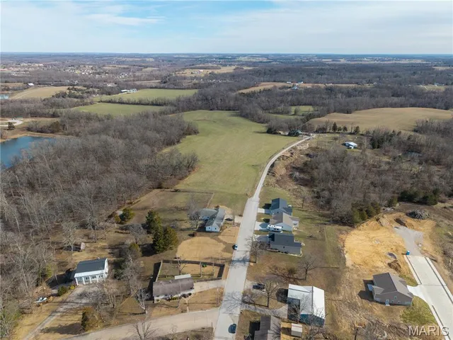 $224,900 | 913 Crestview Lane, Perryville, MO 63775