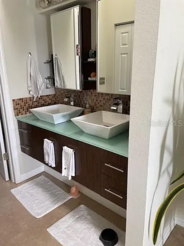 $3,900 | 323 Madeira Circle, Tierra Verde, FL 33715