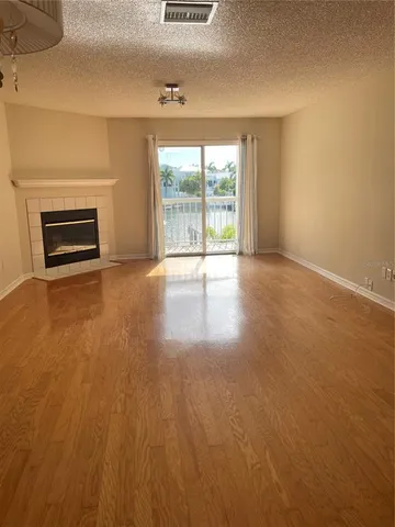 a view of a livingroom with an empty space