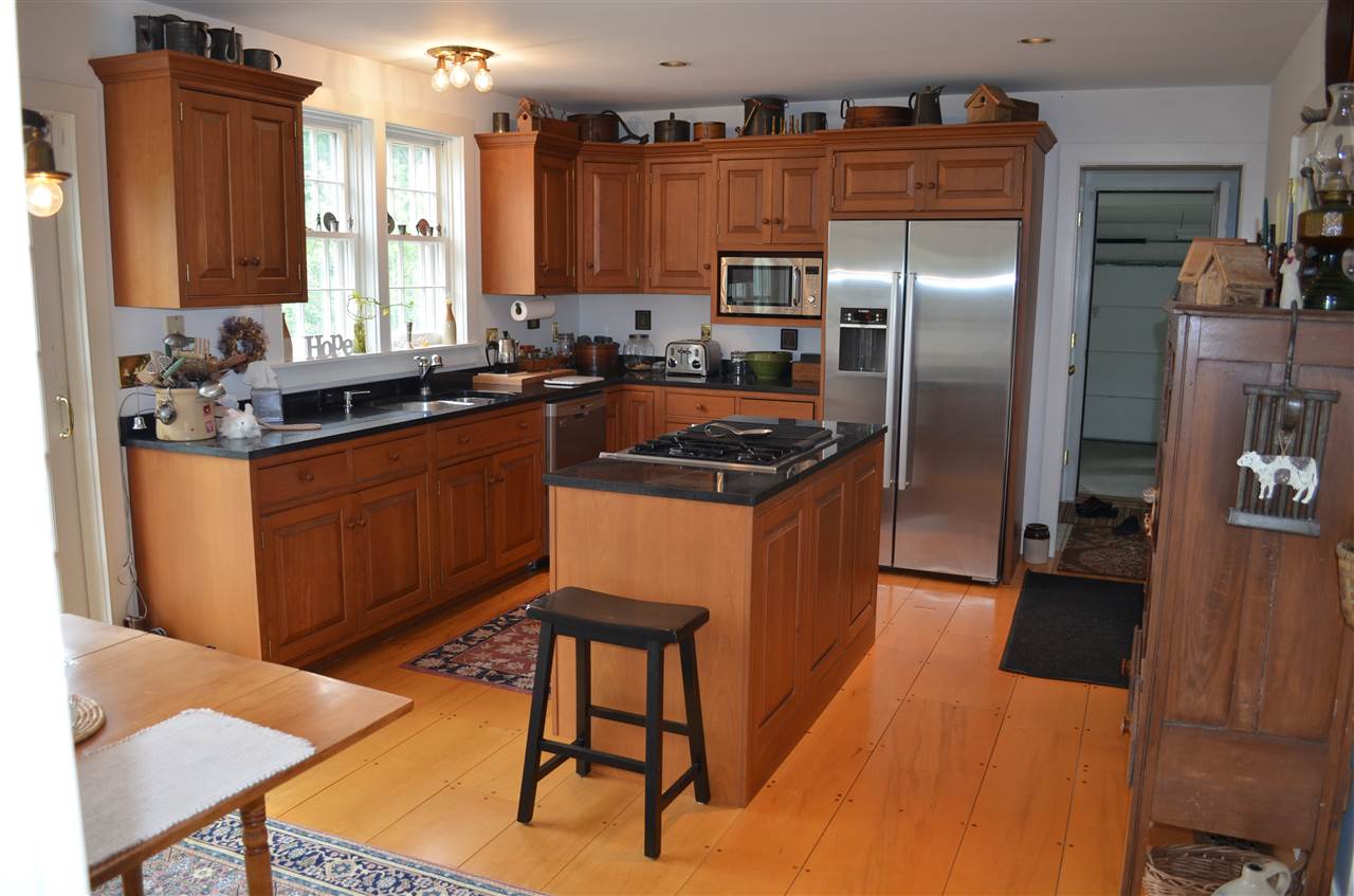 1309 South Hill Road Ludlow, VT 05149 - Photo 8 of 37