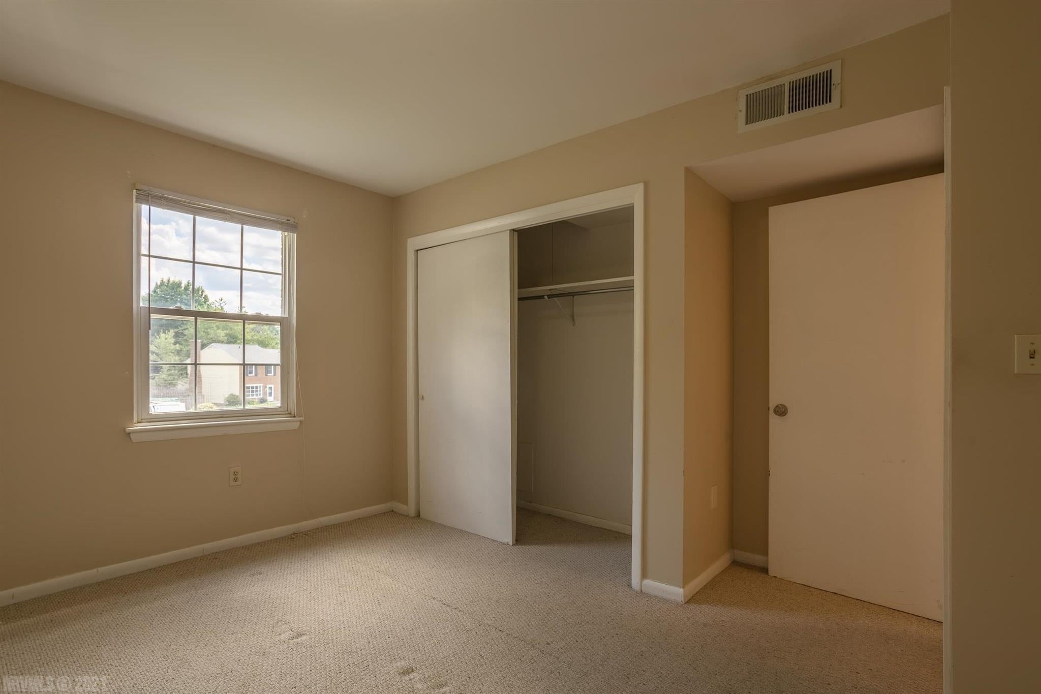311 Loudon Road, Unit 332 Blacksburg, VA 24060 - Photo 12 of 16 Gallery Image 12