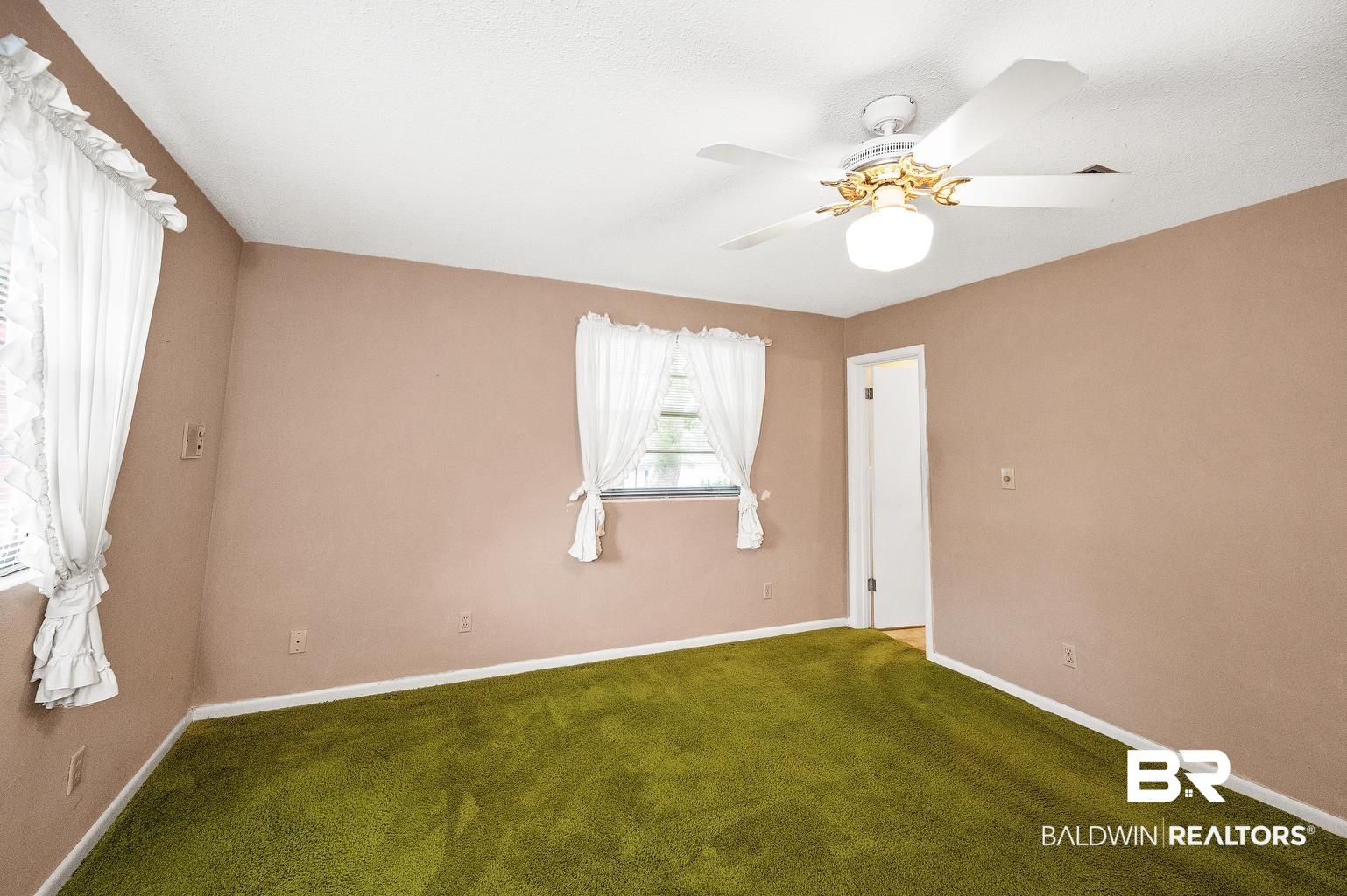 9699 Soldier Creek Road Lillian, AL 36549 - Photo 21 of 50 Primary Bath