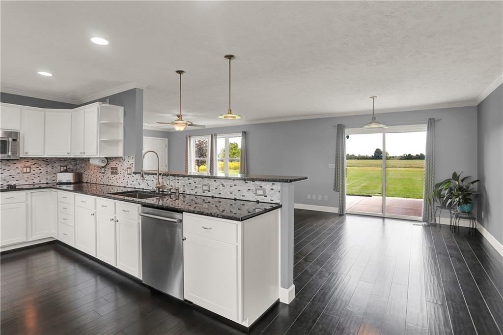 20707 Mule Barn Road Sheridan, IN 46069 - Photo 11 of 52