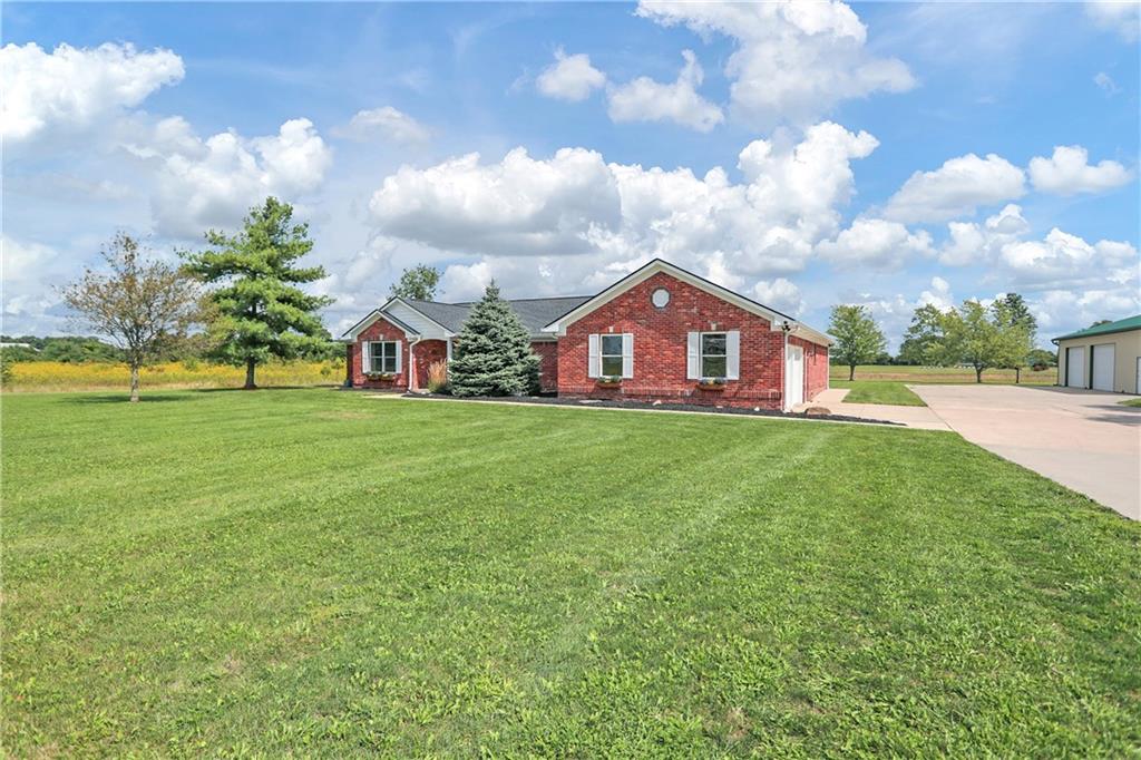 20707 Mule Barn Road Sheridan, IN 46069 - Photo 3 of 52