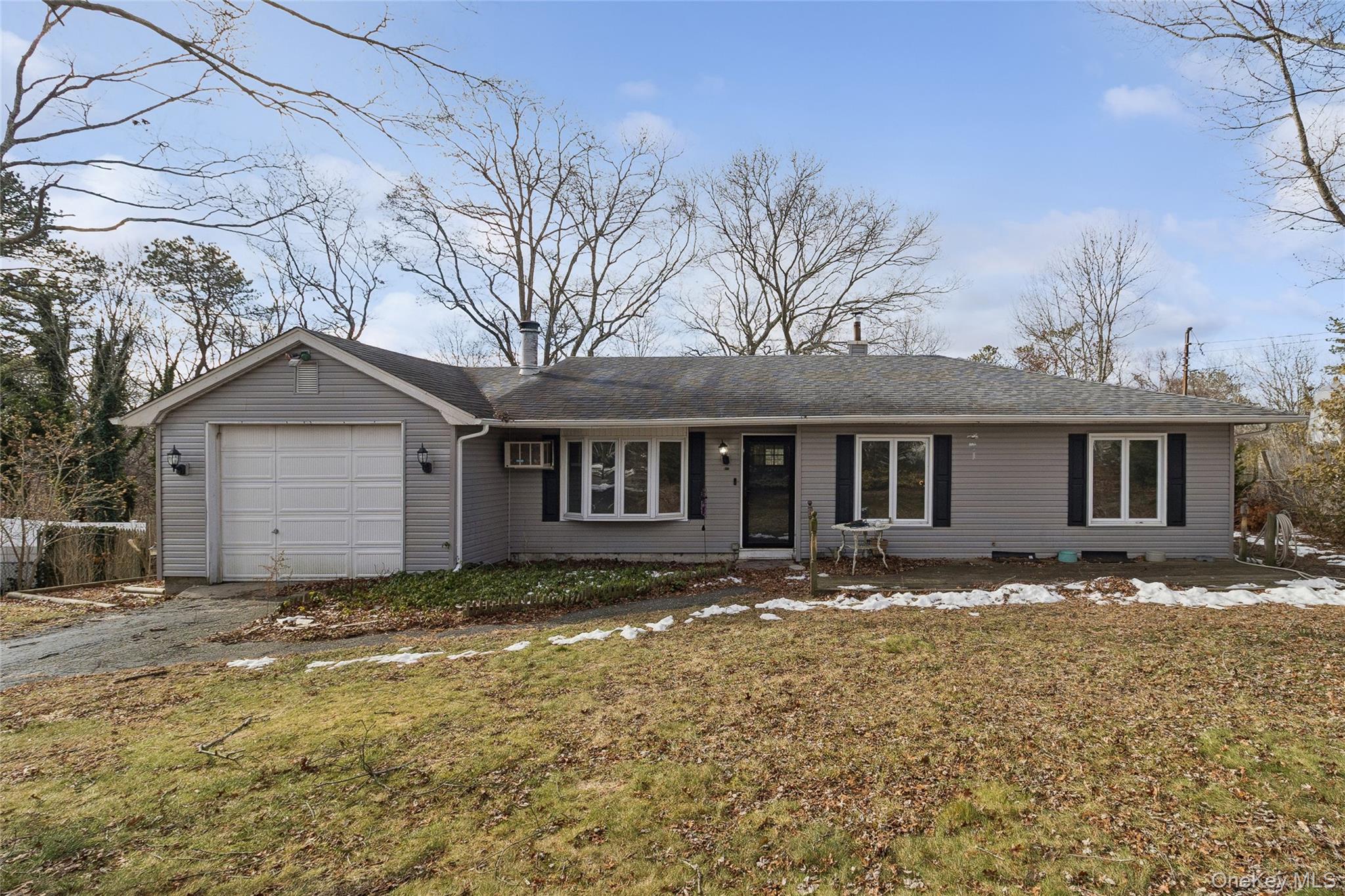 361 Decatur Avenue Shirley, NY 11967 - Photo 3 of 33 Ranch-style home