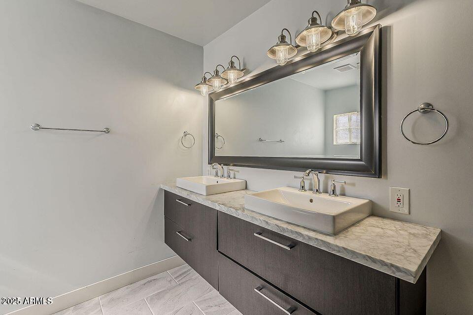 1422 East Windsor Avenue Phoenix, AZ 85006 - Photo 18 of 33 20250429163650932299000000-o