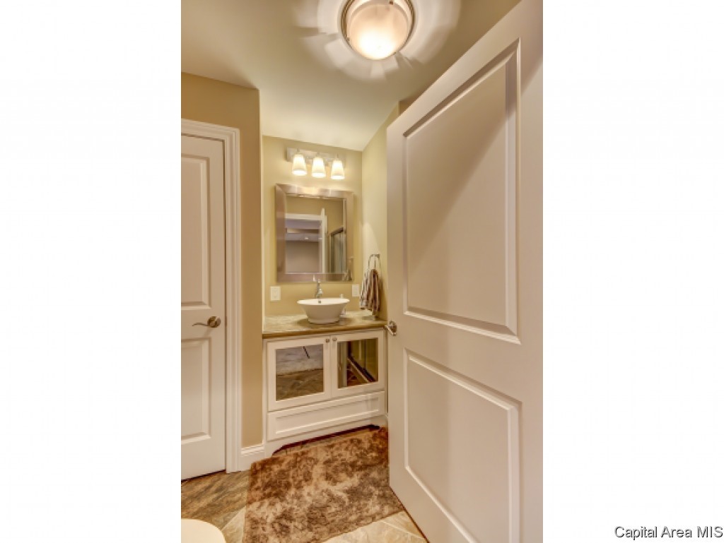 1620 Hoechester Road Springfield, IL 62712 - Photo 27 of 31