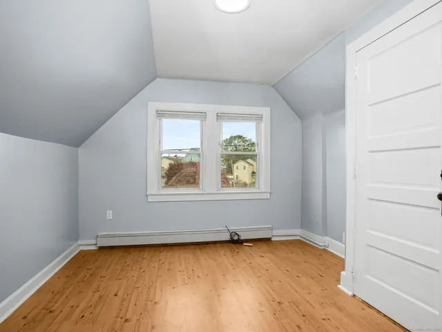 $1,600 | 90 Amsterdam Avenue, Unit 2, Bridgeport, CT 06606