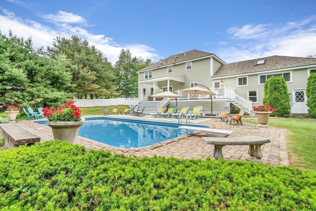72 Rinnock Road Fitchburg, MA 01420 - Photo 1 of 32 Gallery Image 1