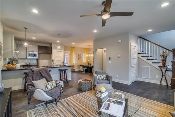 $2,800 | 902 Smiley Street, Nashville, TN 37206