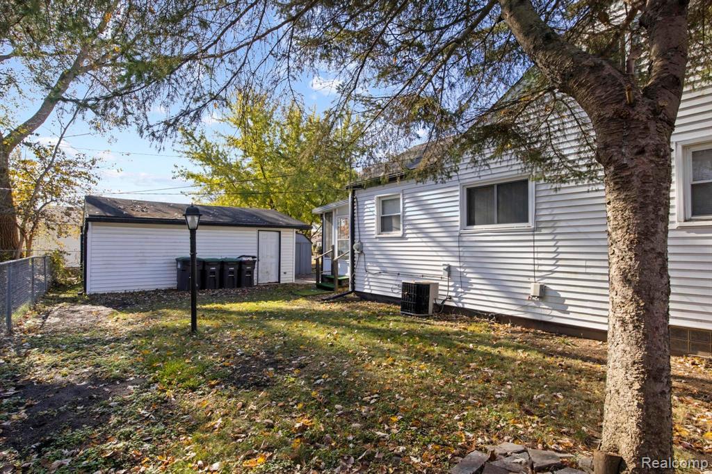 24251 Beverly Road Taylor, MI 48180 - Photo 23 of 32
