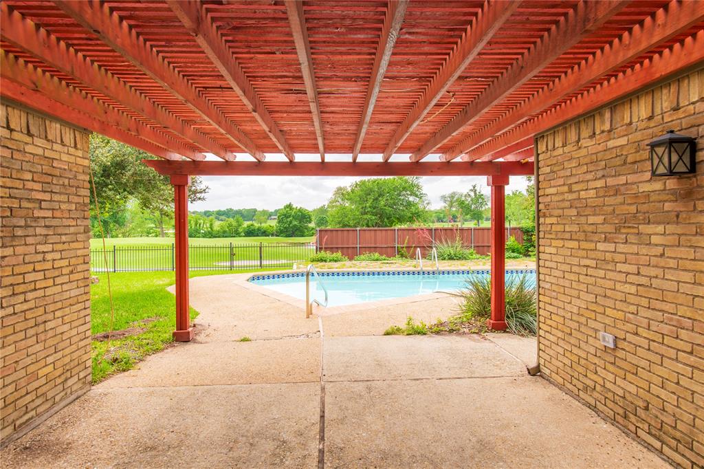 2405 Springpark Way Richardson, TX 75082 - Photo 36 of 40