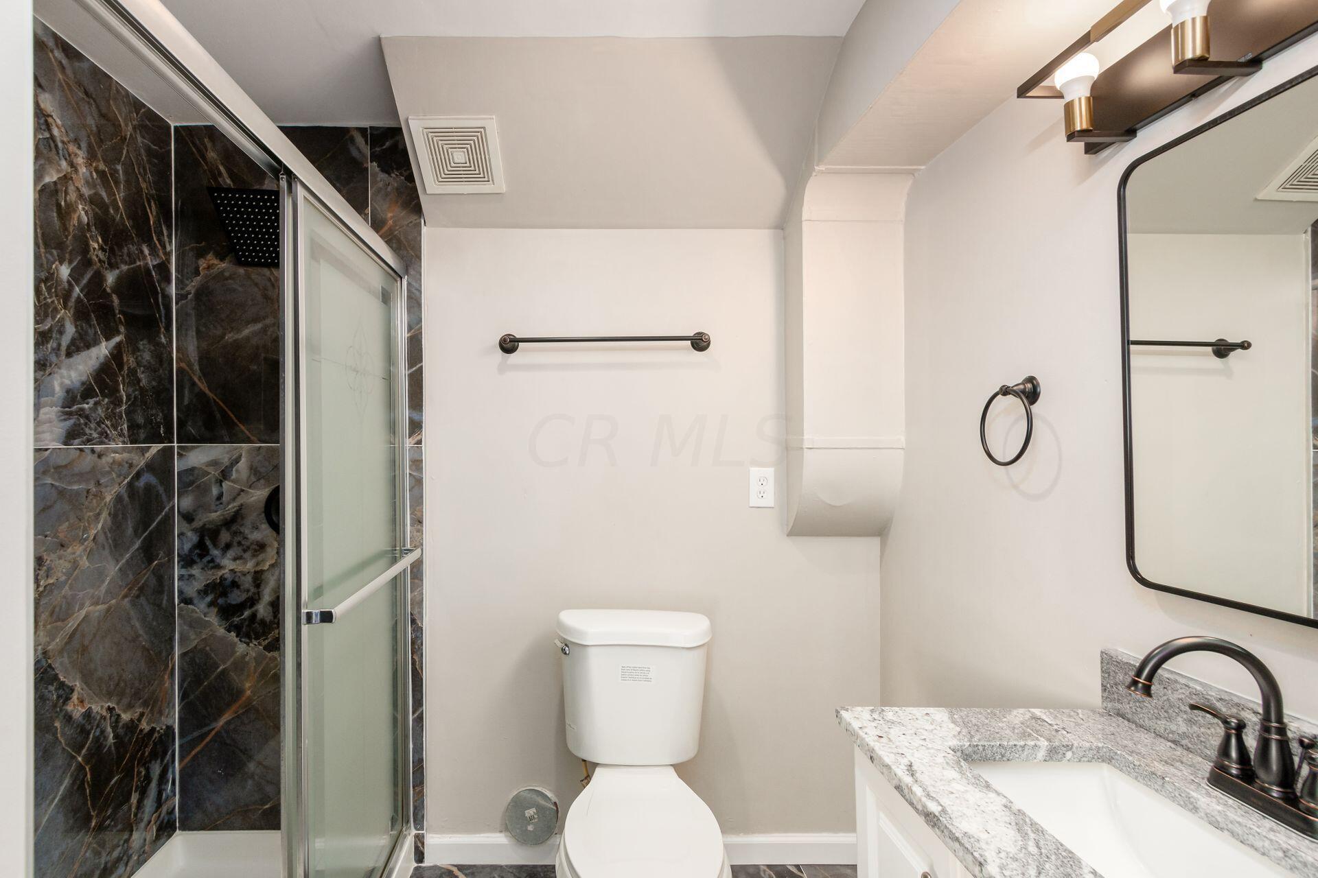 2155 Brookfield Road Columbus, OH 43229 - Photo 24 of 37 024_d2f1309e_E Brookfield-048