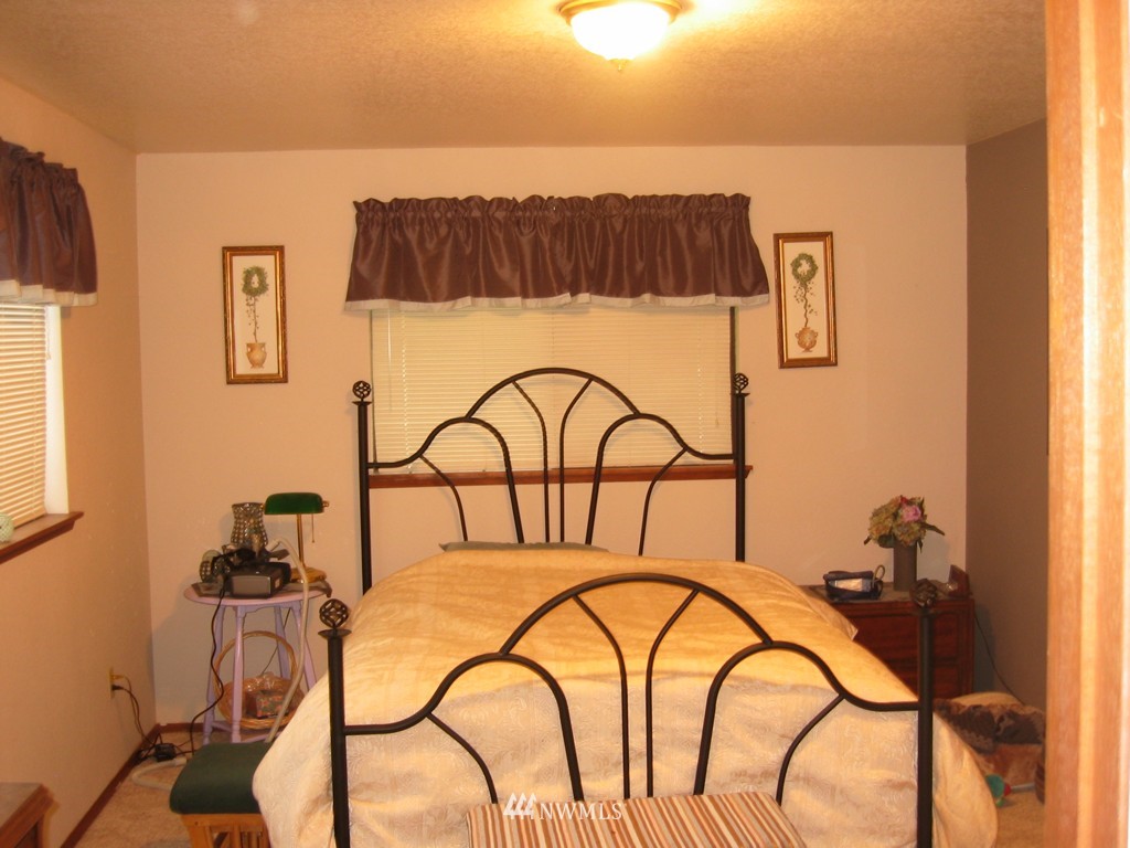 10835 Mill Road Southeast Yelm, WA 98597 - Photo 11 of 15 Gallery Image 11
