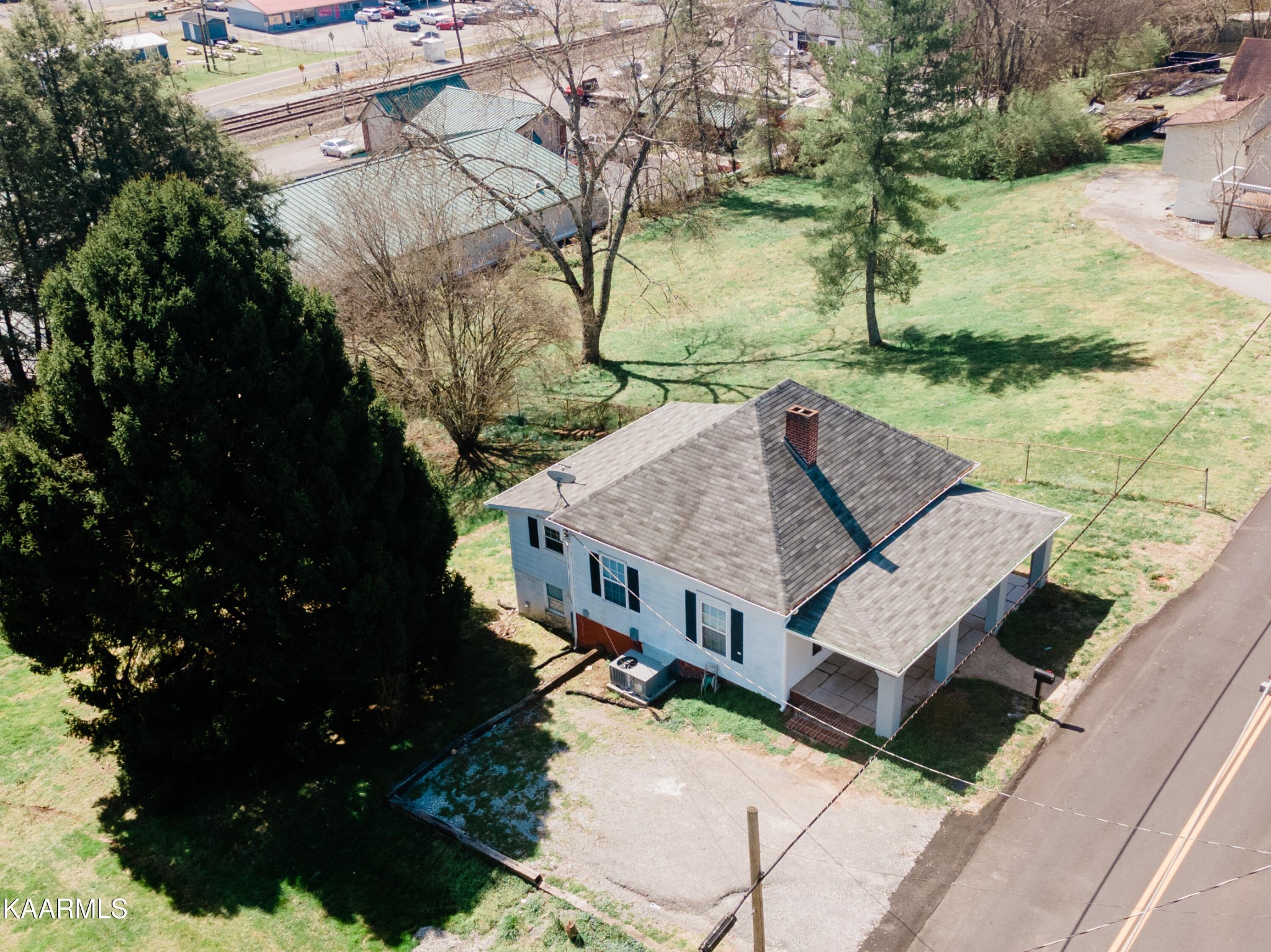 1708 Spring Street Powell, TN 37849 - Photo 5 of 20 Gallery Image 5