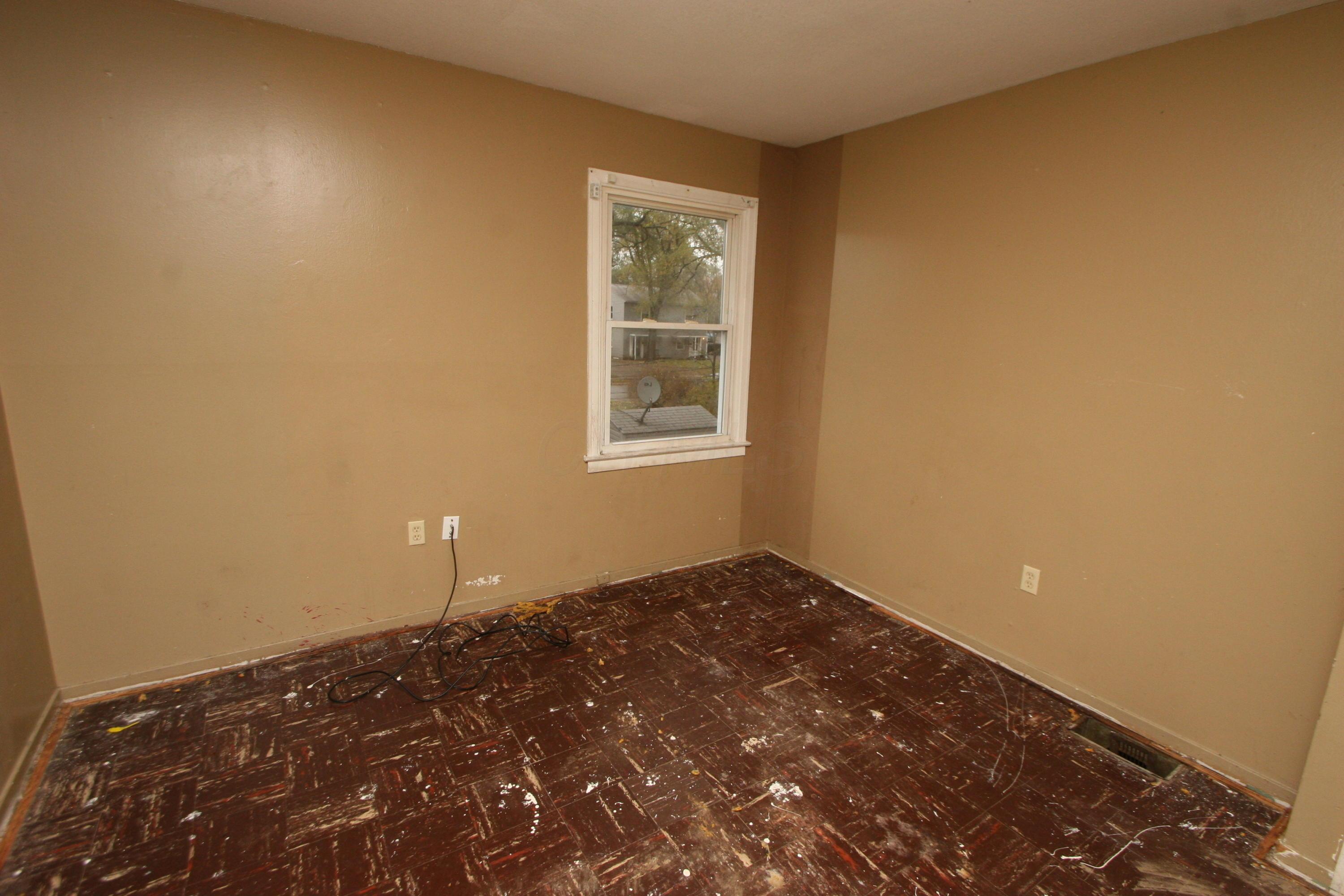 662-664 South Hamilton Road Whitehall, OH 43213 - Photo 8 of 26