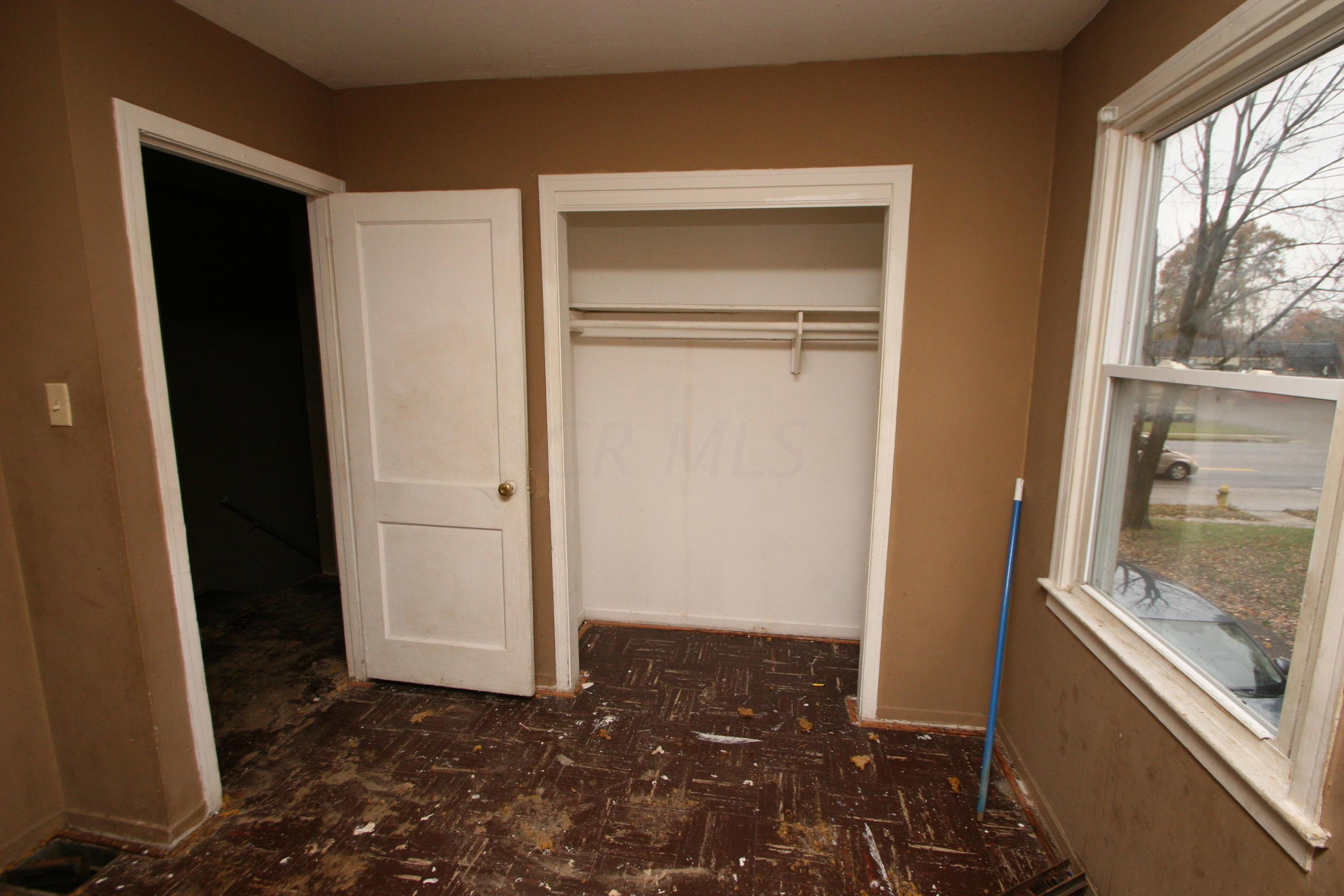 662-664 South Hamilton Road Whitehall, OH 43213 - Photo 10 of 26