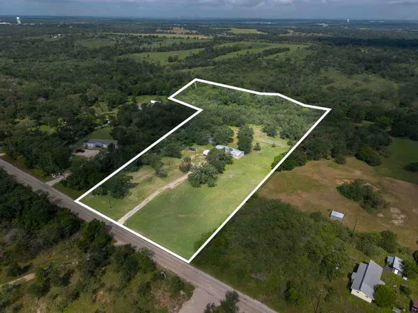 $450,000 | 277 Mesquite Drive, Cedar Creek, TX 78612