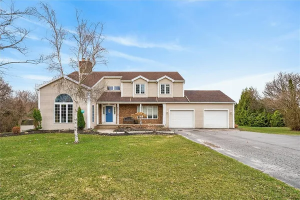 $399,900 | 7475 Gauss Road, East Bloomfield, NY 14469