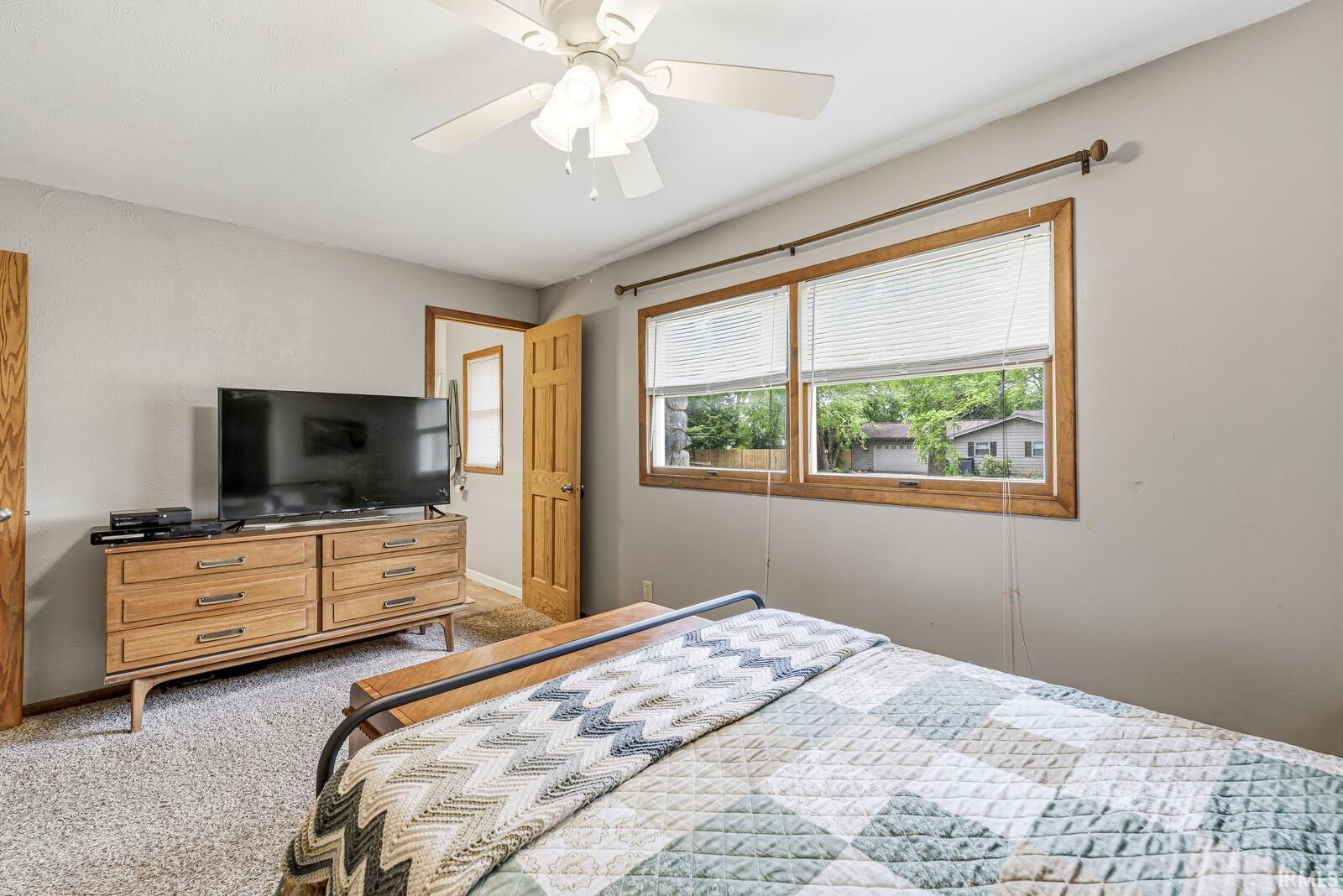54522 Homeland Road Elkhart, IN 46514 - Photo 14 of 34 Gallery Image 14