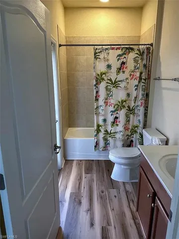 $3,000 | 2350 Heydon Circle East, Naples, FL 34120