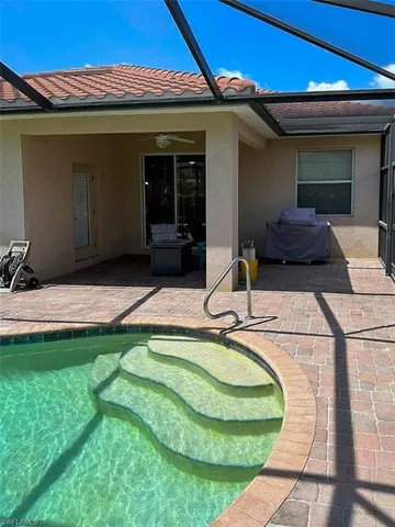 $3,000 | 2350 Heydon Circle East, Naples, FL 34120