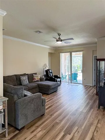 $3,000 | 2350 Heydon Circle East, Naples, FL 34120