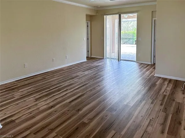 $3,000 | 2350 Heydon Circle East, Naples, FL 34120