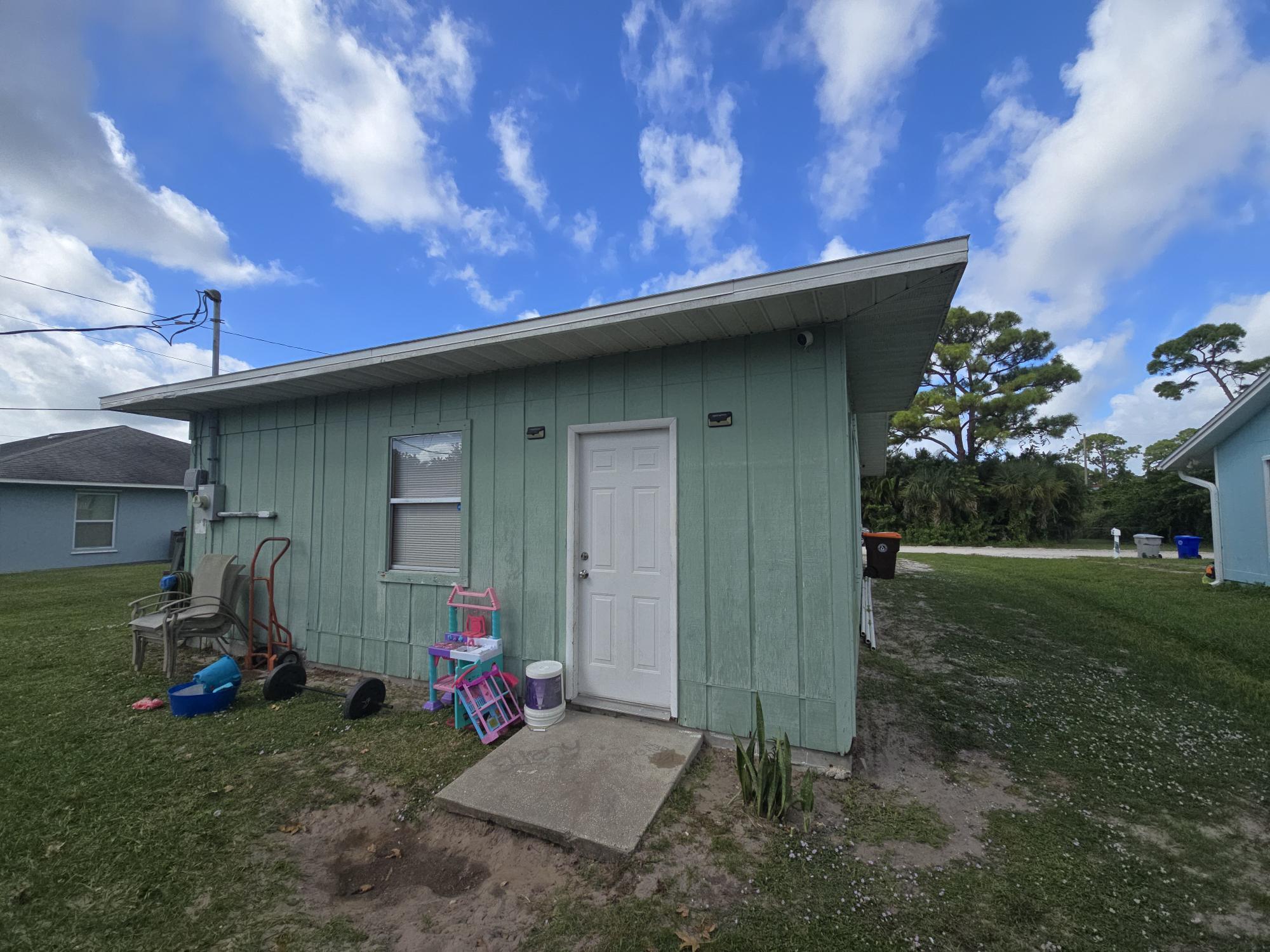 1346 23rd Avenue Southwest Vero Beach, FL 32962 - Photo 25 of 31 a view of back yard