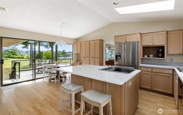 $1,139,000 | 1204 Northeast Leisure Street, Coupeville, WA 98239