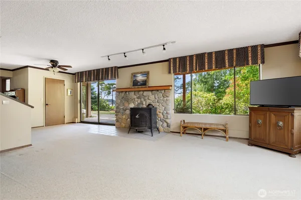 $1,139,000 | 1204 Northeast Leisure Street, Coupeville, WA 98239