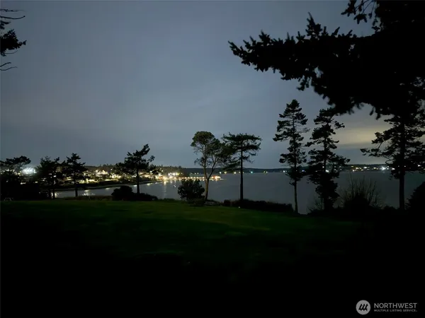 $1,139,000 | 1204 Northeast Leisure Street, Coupeville, WA 98239