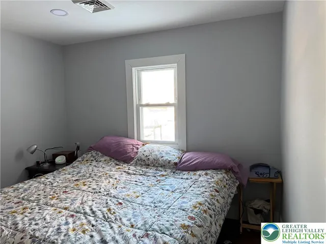 $285,000 | 15 Elm Street, East Stroudsburg, PA 18301