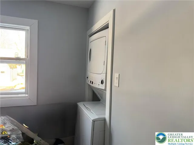 $285,000 | 15 Elm Street, East Stroudsburg, PA 18301